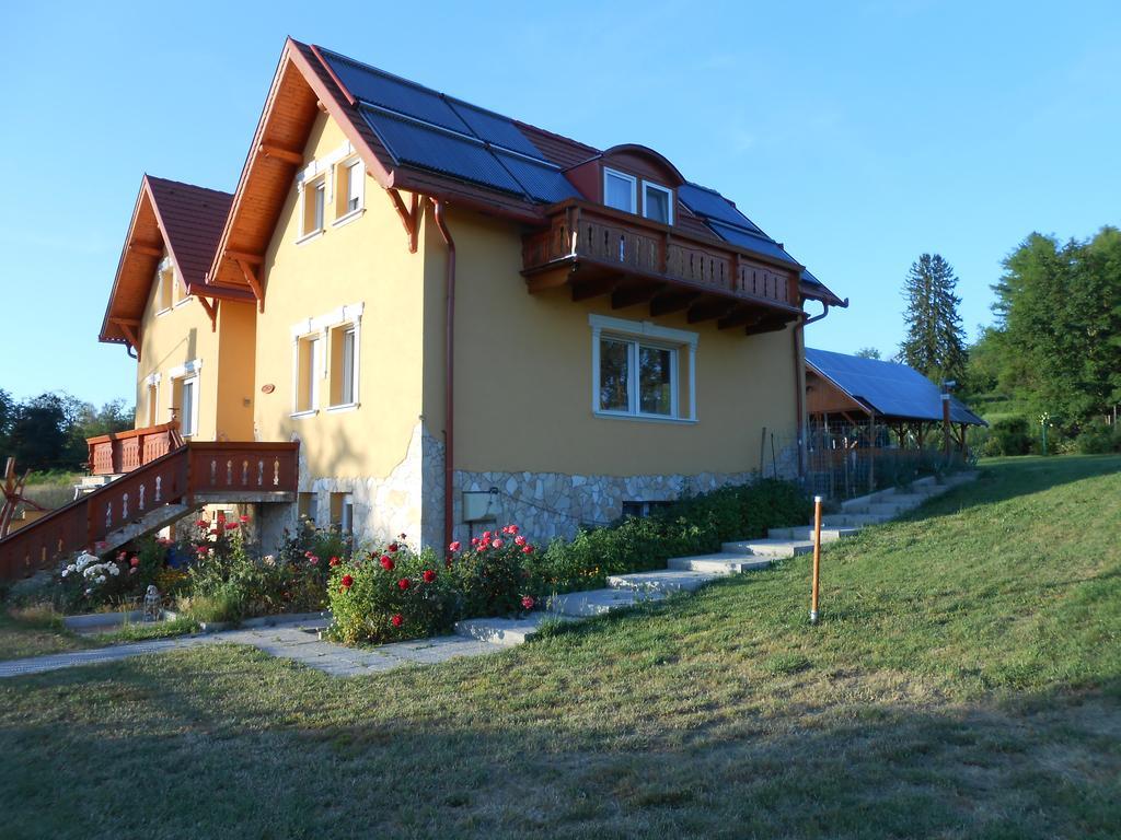 Kustanygyongye Vendeghaz Kehidakustany Apartment Luaran gambar